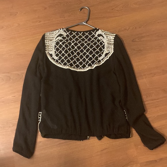 Original vest of the brand Zara. Designed perfectly with pearls and jewels. - Picture 3 of 3